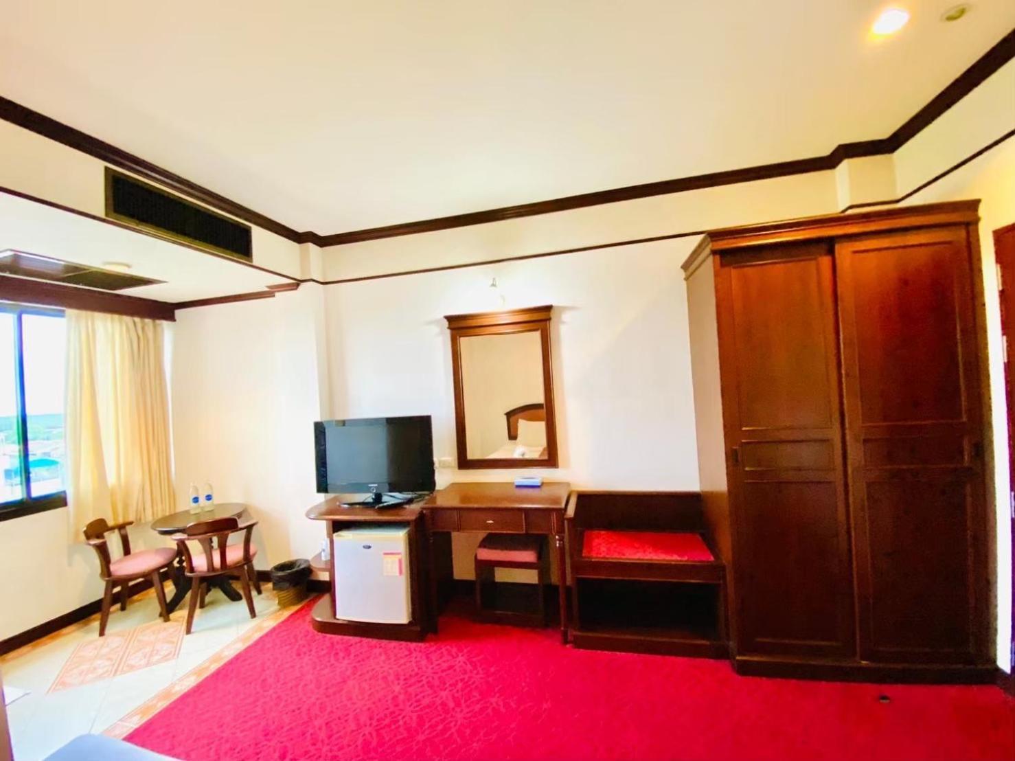 Crystal Hotel Krabi Ban Khlong Chi Lat Exteriör bild